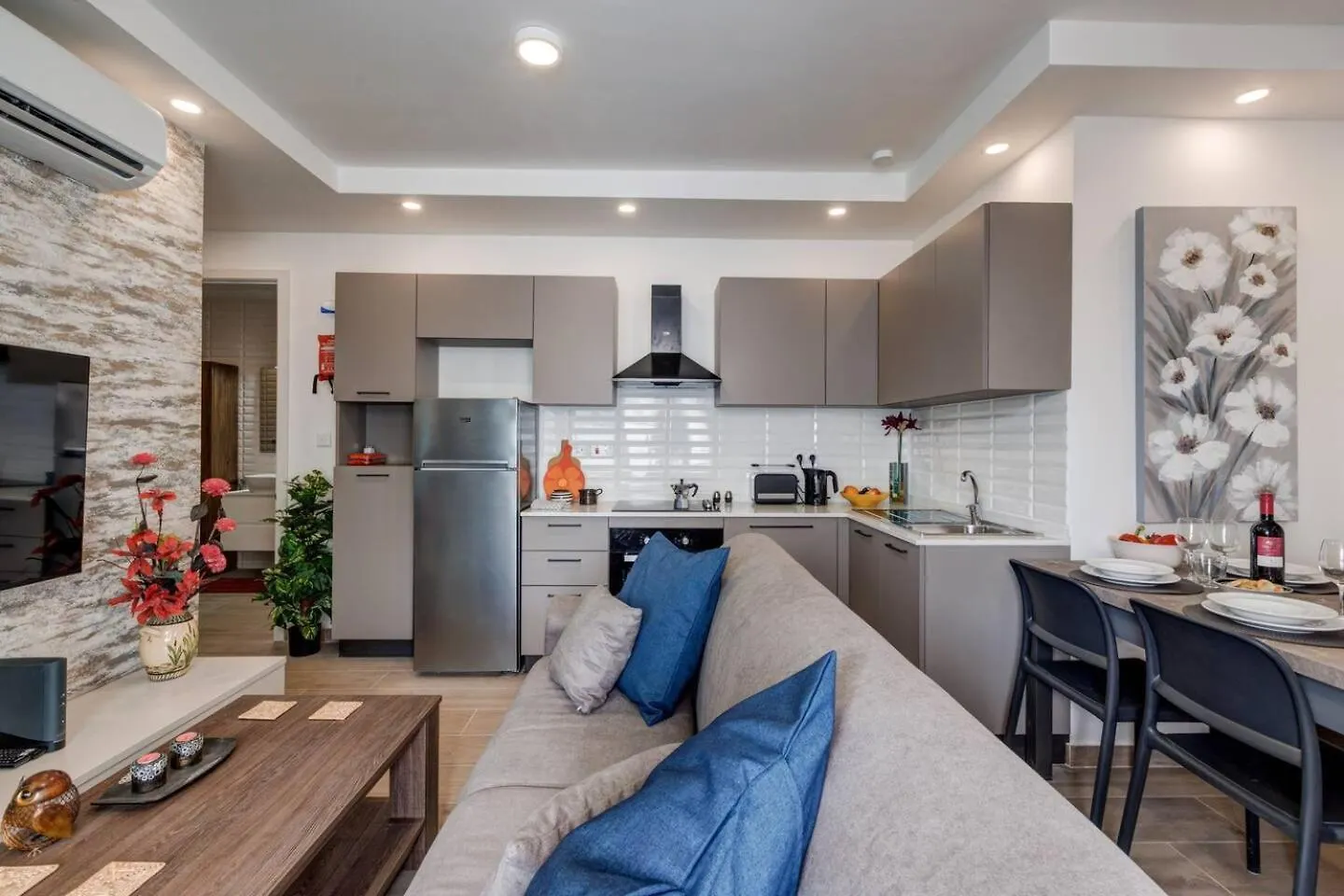 Designer 1 Bed Maisonette Swieqi By Homely Is-Swieqi Malta