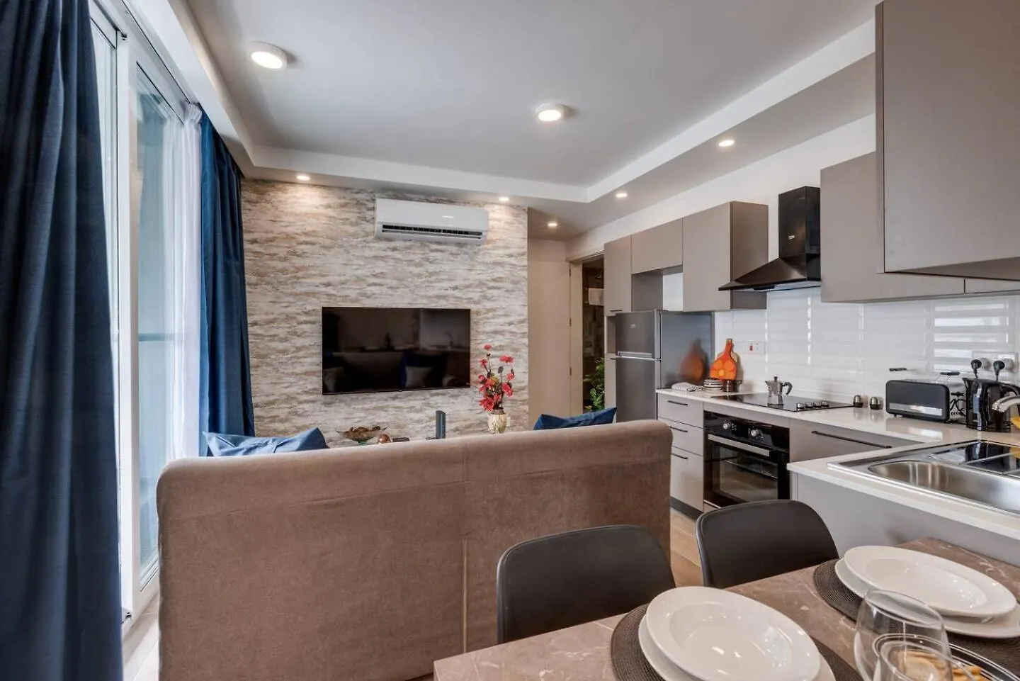 Designer 1 Bed Maisonette Swieqi By Homely Is-Swieqi