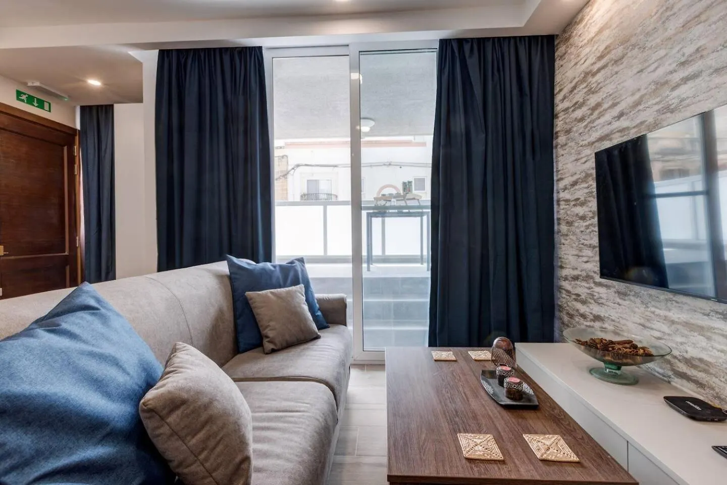 Designer 1 Bed Maisonette Swieqi By Homely Is-Swieqi Malta